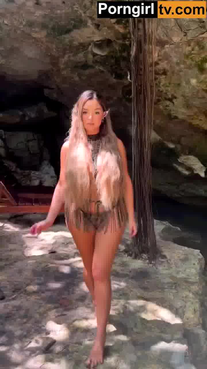 Demi Rose naked show body is so hot!!!