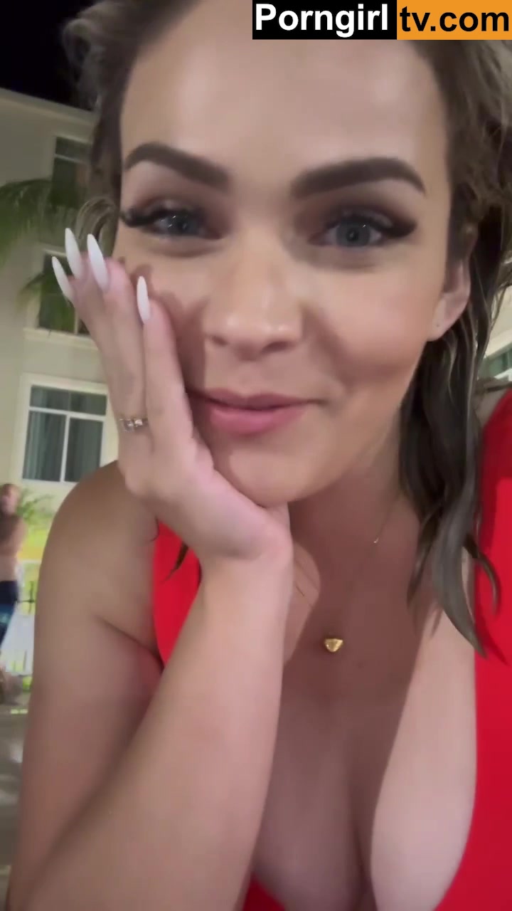 Jocelyn Valenzuela shows off beautiful big breasts in pool!!!