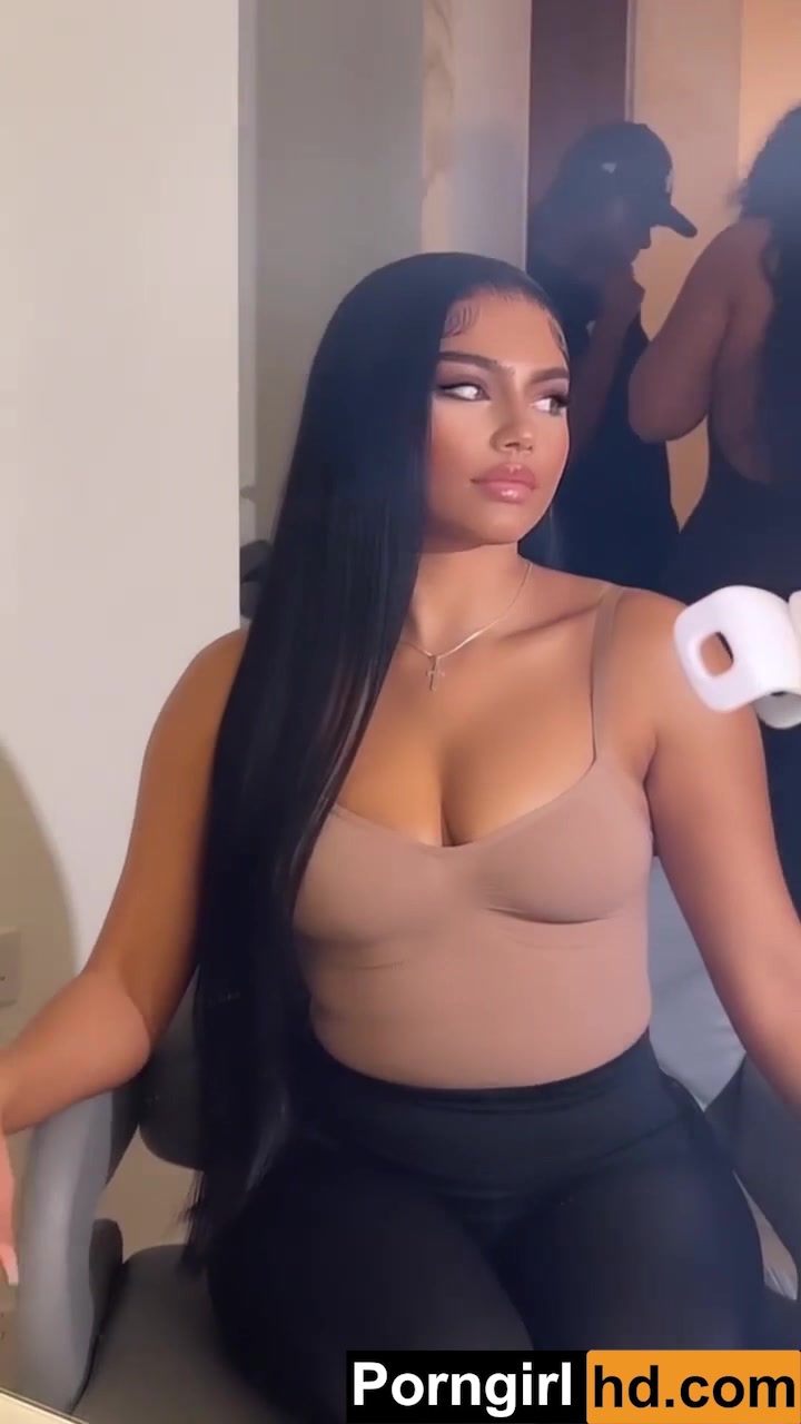 Tennessee Thresher  new video shows off her big tits!!!