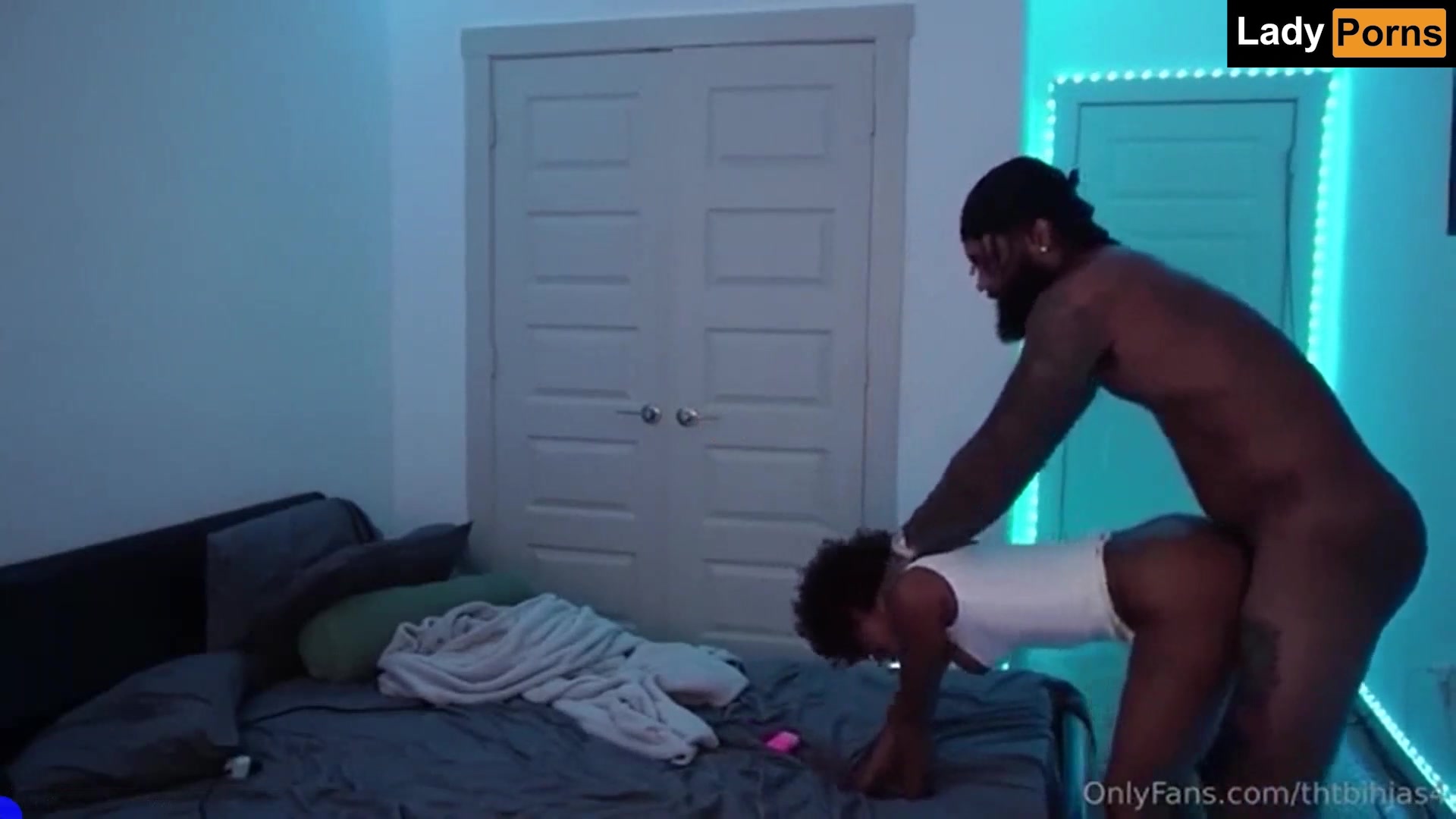 Chris Sails Twitter video doggystyle sex tape is hot viral!!!