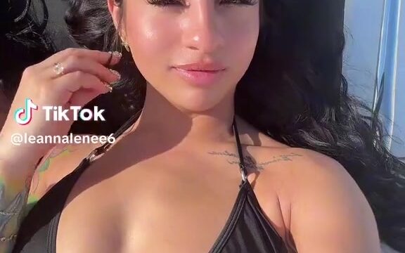 Leanna Lenee / Leannalenee6 nude video showing big breasts!!!