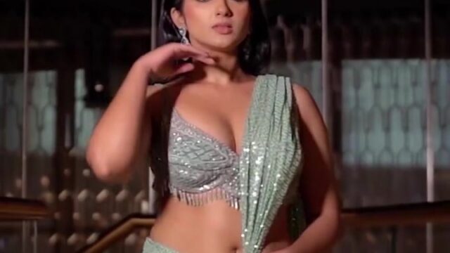 Pragya Nagra is exposed video showing off her big boobs!!!