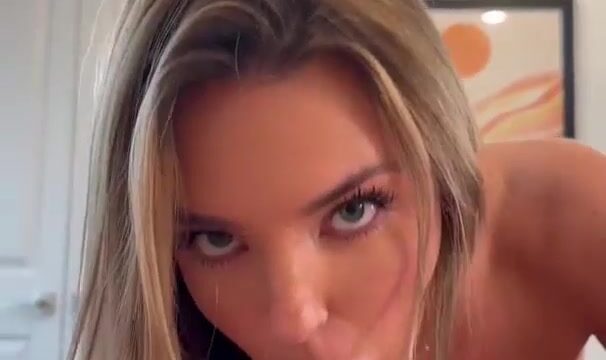 Marie Dee Onlyfans has sex with boyfriend on Christmas day!!!