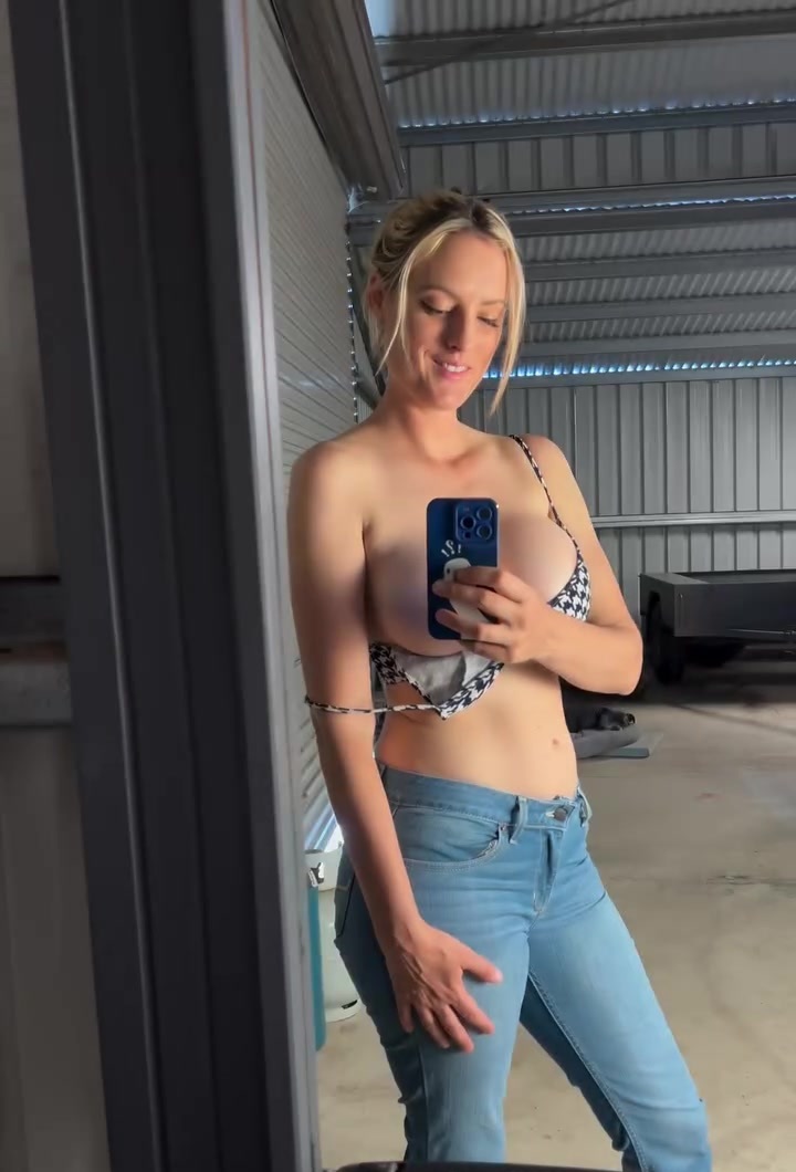 Theogcfu / Lilabrookstone Onlyfans nude video showing topless!!!