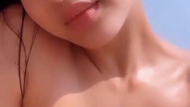 Nora Fatehi porn video shows off her big breasts!!!