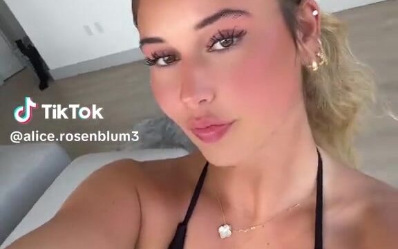 Alice Rosenblum Onlyfans video showing off her big tits!!!