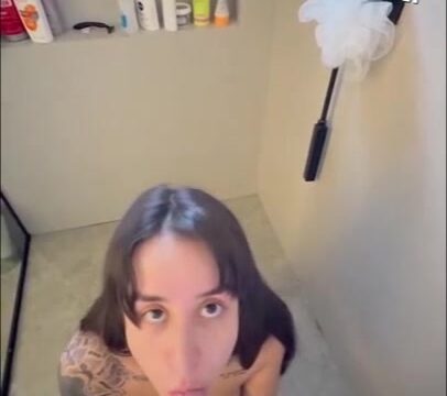 Martina Olvr Gets Fucked By Her Boyfriend In The Bathroom