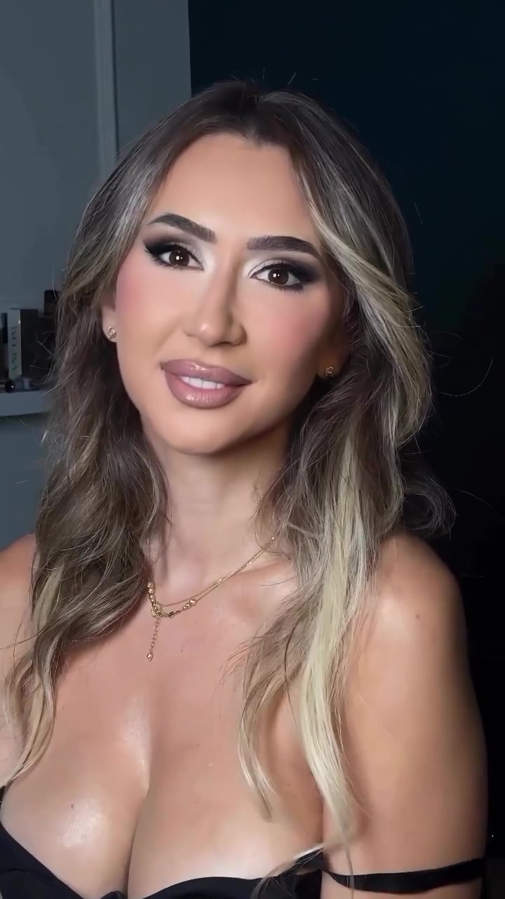 Mirjana Pajkovic Nude Shows Off Her Sexy Body