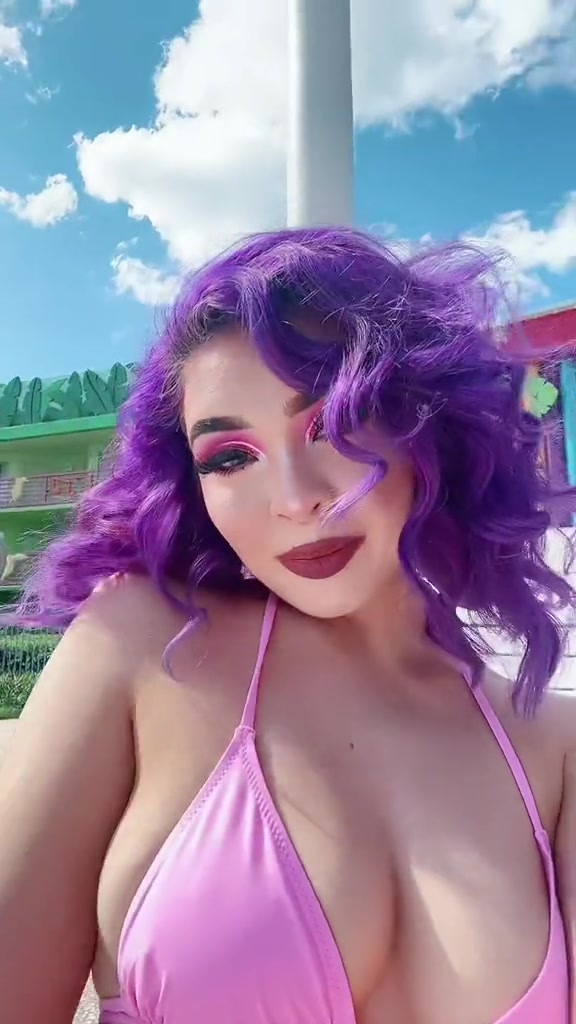 MaryRoseLiven Onlyfans Showing Off Her Huge Boobs